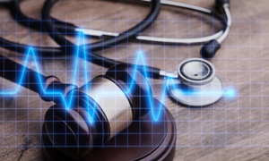 gavel stethoscope heartbeat medical malpractice
