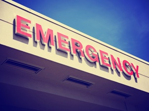 outside hospital emergency room sign